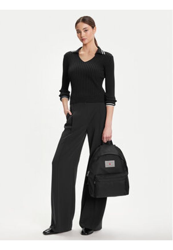 Love Moschino - LOVE MOSCHINO Plecak JC4201PP1NLN100A Czarny. Kolor: czarny. Materiał: materiał