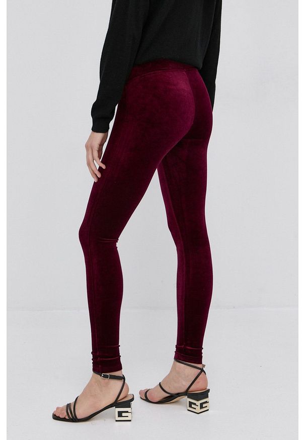 Spanx - Legginsy. Kolor: czerwony. Materiał: dzianina, materiał