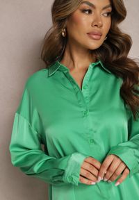 Renee - Zielona Gładka Koszula na Guziki Daphrae. Kolor: zielony. Materiał: materiał. Wzór: gładki #4