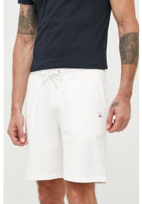 GANT - Gant szorty męskie kolor biały. Okazja: na co dzień. Kolor: biały. Styl: casual #1