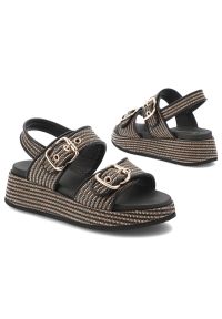 Sandały damskie Artiker, cholewka z materiału tekstylnego pasek wokół pięty z regulacją na rzep, brązowe, 58C1741. Zapięcie: rzepy. Kolor: brązowy. Materiał: materiał #4