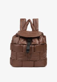 Born2be - Brązowy Pikowany Plecak w Stylu Puffer z Klapą i Ściągaczem Ruvitte. Kolor: brązowy. Materiał: jeans, materiał, dzianina. Styl: casual