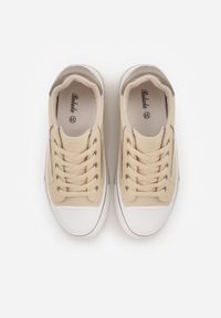 Born2be - Beżowe Klasyczne Trampki na Grubej Podeszwie Araenes. Kolor: beżowy. Materiał: jeans. Szerokość cholewki: normalna. Wzór: gładki. Styl: klasyczny #9