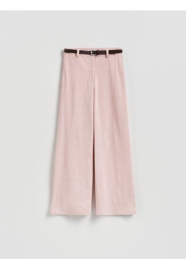 Reserved - Spodnie z paskiem - różowy. Kolor: różowy. Materiał: tkanina