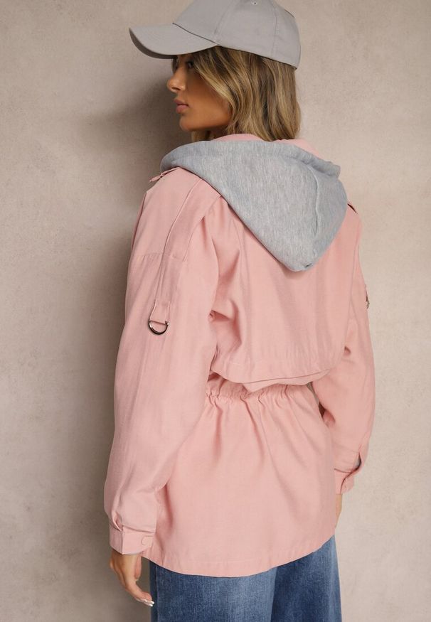 Renee - Różowa Kurtka Parka z Dodatkiem Bawełny Wykończona Troczkami Zapinana na Napy Velona. Okazja: na spacer, na co dzień. Kolor: różowy. Materiał: bawełna. Styl: elegancki, casual