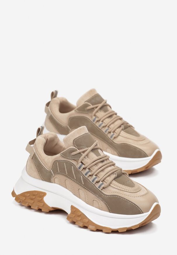 Renee - Ciemnobeżowe Sznurowane Sneakersy na Grubej Podeszwie z Ozdobnymi Przeszyciami Kayor. Kolor: beżowy. Materiał: materiał
