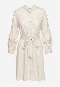 Born2be - Beżowa Sukienka Koszulowa Zapinana na Guziki z Paskiem w Talii i Ozdobnym Rękawem Rigaudona. Okazja: na spotkanie biznesowe. Kolor: beżowy. Typ sukienki: koszulowe. Styl: biznesowy, elegancki, klasyczny #2