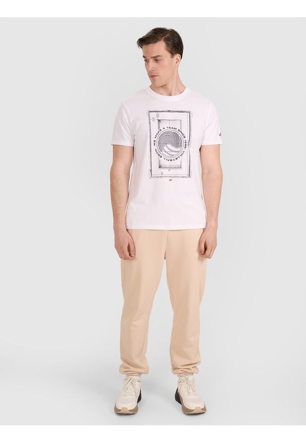 4f - 4F T-shirt regular z nadrukiem siatkarskim męski - biały M. Okazja: na co dzień, do domu. Kolor: biały. Materiał: bawełna, jersey, materiał. Wzór: nadruk. Styl: sportowy, klasyczny, casual