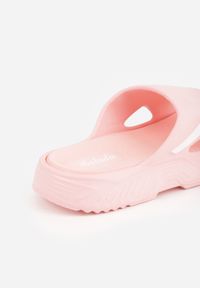 Born2be - Różowe Minimalistyczne Klapki Basenowe na Piankowej Podeszwie Paphie. Okazja: do domu, na co dzień, na plażę. Kolor: różowy. Materiał: dresówka. Sezon: lato. Styl: wakacyjny, casual #6