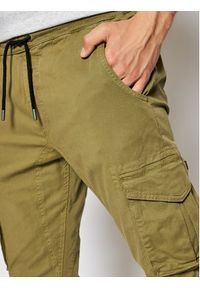 Alpha Industries Joggery 116202 Zielony Tapered Fit. Kolor: zielony. Materiał: bawełna #4