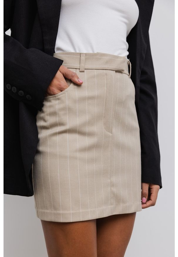 Marsala - Spódnica w paski w kolorze BEIGE TONE- RADIANCE MINI-XS. Okazja: na co dzień. Materiał: tkanina, poliester. Wzór: paski. Styl: elegancki, casual