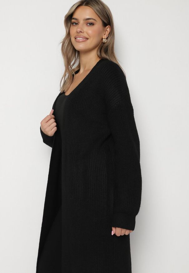 Born2be - Czarny Klasyczny Długi Kardigan Niezapinany ze Ściągaczami przy Rękawach Arstel. Okazja: na co dzień, do pracy. Kolor: czarny. Materiał: jeans. Długość: długie. Styl: klasyczny