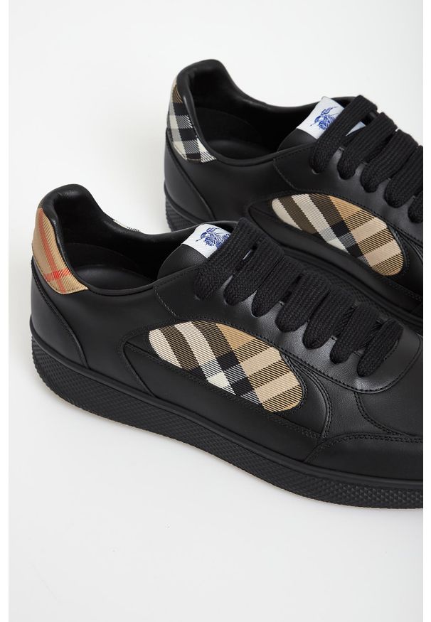 Burberry - Sneakersy męskie skórzane BURBERRY. Materiał: skóra