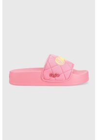 Buffalo klapki Lake Soft damskie kolor różowy na platformie 1602176. Kolor: różowy. Materiał: guma. Obcas: na platformie #1