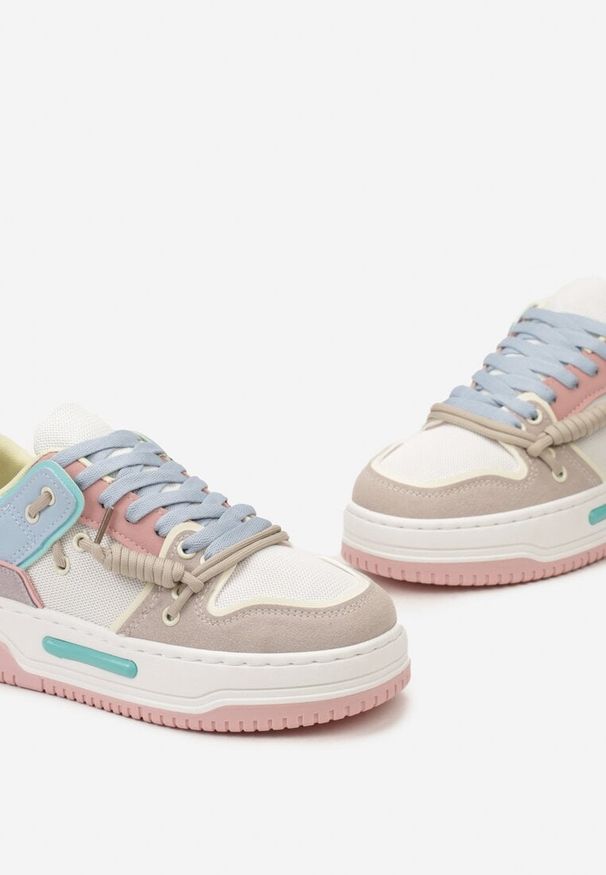 Born2be - Biało-Różowe Sneakersy na Platformie z Ozdobnym Sznurowaniem Awidea. Kolor: biały. Materiał: jeans. Obcas: na platformie