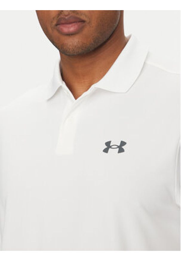 Under Armour Polo Matchplay 1377374 Biały Regular Fit. Typ kołnierza: polo. Kolor: biały. Materiał: syntetyk