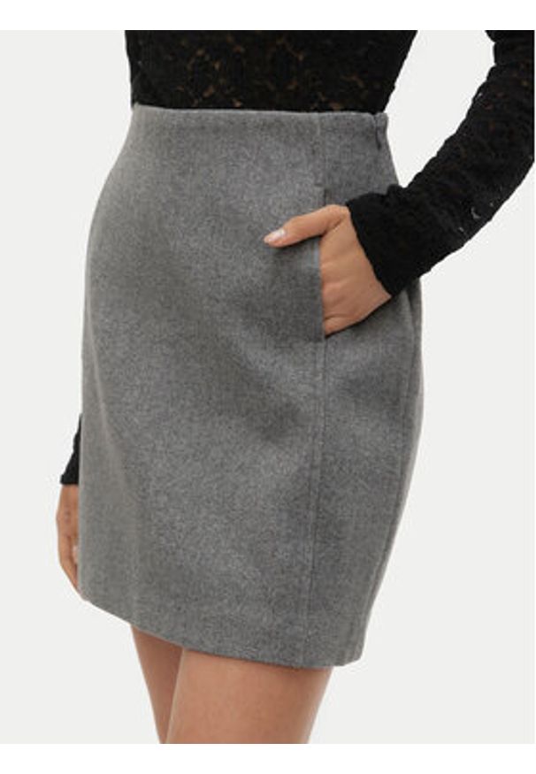Vero Moda Spódnica ołówkowa Fortuneallison 10253954 Szary Slim Fit. Kolor: szary. Materiał: syntetyk