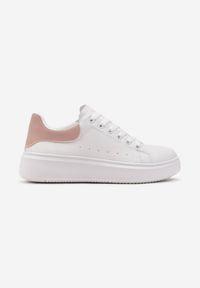 Born2be - Biało-Różowe Sznurowane Sneakersy o Klasycznym Fasonie na Grubej Podeszwie Cataria. Kolor: biały. Obcas: na płaskiej podeszwie