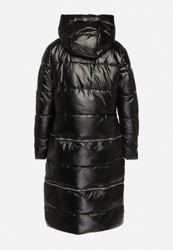 Born2be - Czarna Kurtka z Kapturem i Szerokim Pikowaniem o Regulowanej Długości Ansanna. Okazja: na co dzień. Typ kołnierza: kaptur. Kolor: czarny. Materiał: jeans. Styl: wizytowy, casual, elegancki