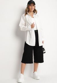 Born2be - Czarne Szorty Jeansowe Typu Bermudy z Wysokim Stanem Sonathra. Okazja: na co dzień. Stan: podwyższony. Kolor: czarny. Materiał: jeans. Styl: klasyczny, elegancki, casual #4