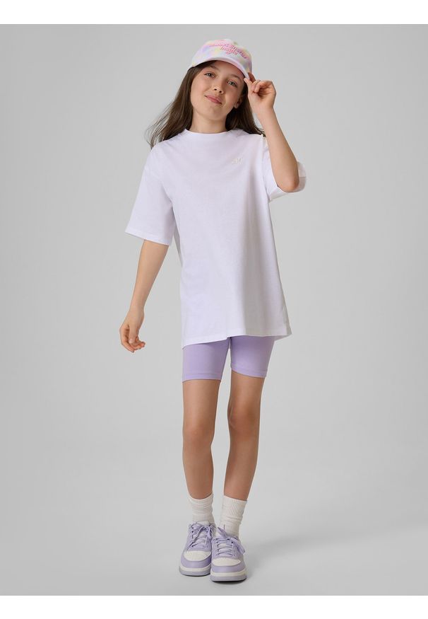 4f - 4F T-shirt loose gładki dziewczęcy - biały 122/128 (6-8 lat). Okazja: na uczelnię, na co dzień, na spacer. Kolor: biały. Materiał: dresówka, dzianina. Wzór: gładki. Sezon: lato. Styl: klasyczny, casual