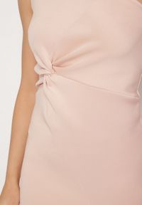 Born2be - Różowa Sukienka Asymetryczna z Ozdobną Falbaną Lunorilla. Kolor: różowy. Typ sukienki: asymetryczne #6