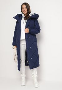 Born2be - Granatowa Kurtka Płaszcz z Geometrycznym Pikowaniem Johnatta. Kolor: niebieski. Wzór: geometria #7