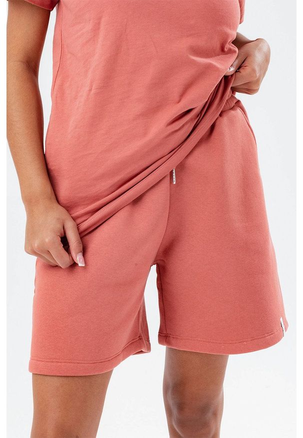 Hype szorty damskie kolor różowy gładkie high waist. Stan: podwyższony. Kolor: różowy. Wzór: gładki