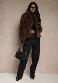 Renee - Brązowa Kurtka Futrzana Ozdobiona Kołnierzem Avelire. Okazja: na co dzień. Kolor: brązowy. Materiał: futro. Wzór: aplikacja. Styl: casual, elegancki #5