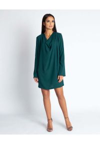 Dursi - Zielona Luźna Mini Sukienka z Dekoltem Typu Woda. Kolor: zielony. Materiał: poliester. Długość: mini #1