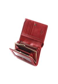 Wittchen - Damski portfel skórzany z herbem na napę czerwony. Kolor: czerwony. Materiał: skóra. Wzór: aplikacja