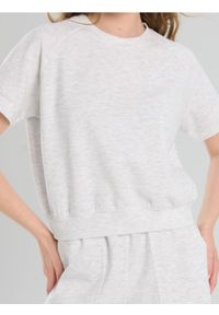 Sinsay - Dresowa bluza z krótkim rękawem - szary. Kolor: szary. Materiał: dresówka. Długość rękawa: krótki rękaw. Długość: krótkie