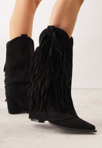 Renee - Czarne Botki Kowbojki na Słupku Ozdobione Frędzlami i Wywiniętą Cholewką Aedime. Okazja: na co dzień. Kolor: czarny. Szerokość cholewki: normalna. Wzór: aplikacja. Obcas: na słupku. Styl: casual #2