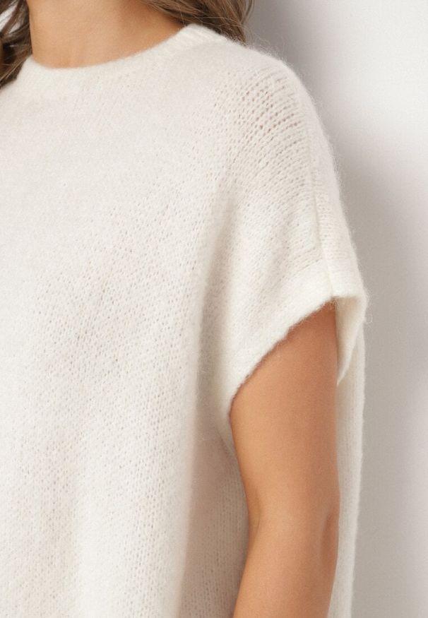 Born2be - Jasnobeżowy Sweter z Bawełną o Kroju Nietoperza Nilanissea. Okazja: na co dzień, na spotkanie biznesowe, do pracy. Kolor: beżowy. Materiał: bawełna. Styl: biznesowy, elegancki, casual