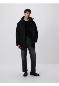 Reserved - Wodoodporna parka z kapturem - czarny. Typ kołnierza: kaptur. Kolor: czarny. Materiał: tkanina #1