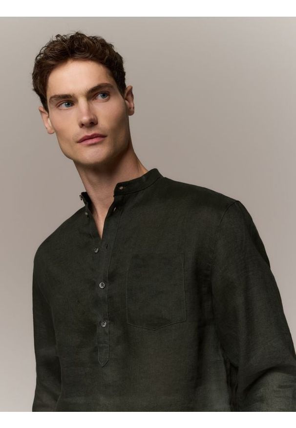 Reserved - Lniana koszula regular fit - jasny zielony. Kolor: zielony. Materiał: len
