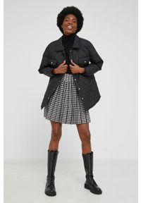 Answear Lab kurtka damska kolor czarny przejściowa oversize. Kolor: czarny. Styl: wakacyjny