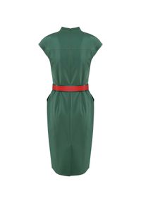 CATERINA - Zielona sukienka midi z paskiem. Kolor: zielony. Sezon: lato. Typ sukienki: dopasowane. Styl: elegancki. Długość: midi #3
