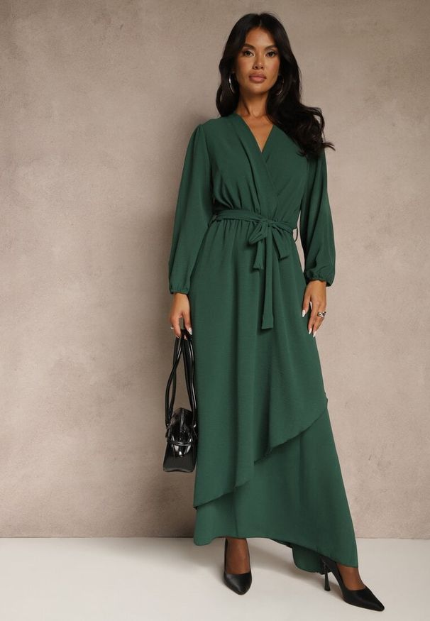 Renee - Zielona Asymetryczna Koktajlowa Sukienka z Wiskozą Kopertowym Dekoltem i Paskiem Laniea. Okazja: na imprezę. Typ kołnierza: dekolt kopertowy. Kolor: zielony. Materiał: wiskoza. Typ sukienki: asymetryczne, kopertowe. Styl: wizytowy