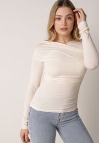 Born2be - Beżowy Bluzka z Bawełną Dekoltem Typu Łódka i Marszczeniem Typhatos. Okazja: na co dzień. Kolor: beżowy. Materiał: bawełna. Styl: casual, elegancki #8