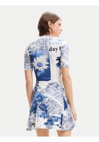 Desigual Sukienka codzienna MONSIEUR CHRISTIAN LACROIX Clavelitos 24SWVK54 Niebieski Regular Fit. Okazja: na co dzień. Kolor: niebieski. Materiał: wiskoza. Typ sukienki: proste. Styl: casual #5