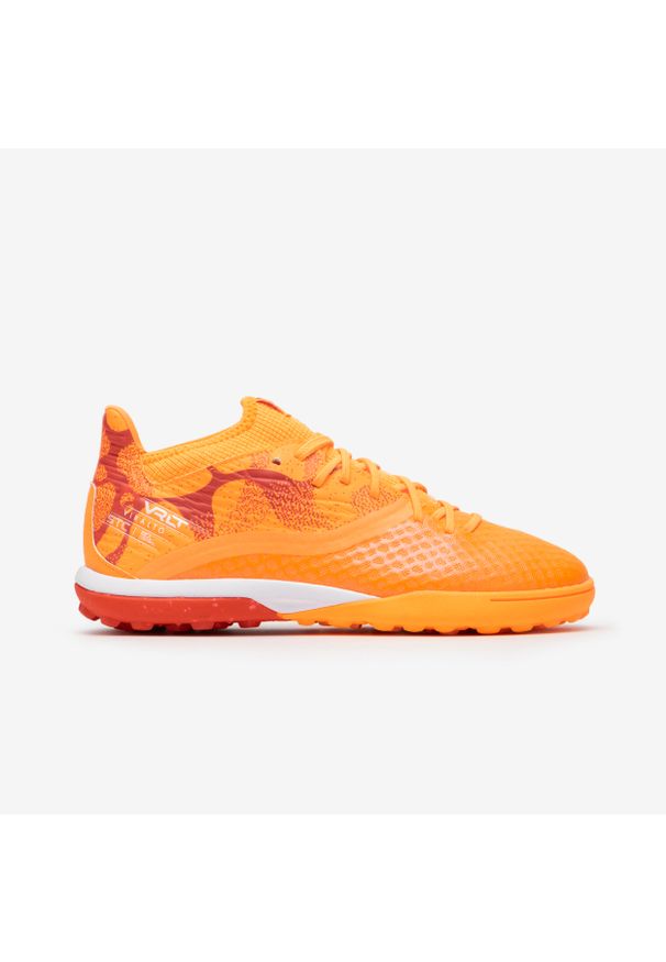 KIPSTA - Buty do piłki nożnej dla dzieci Kipsta Viralto III TURF Mango sznurowane. Materiał: mesh, kauczuk. Szerokość cholewki: normalna. Sport: piłka nożna