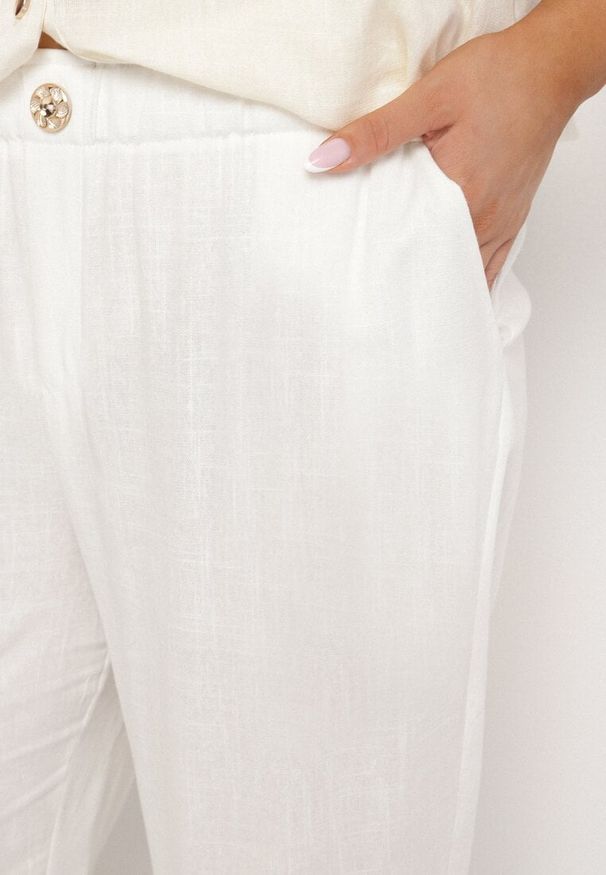 Born2be - Białe Spodnie z Lnem o Klasycznym Kroju Liravaia. Okazja: na co dzień. Kolor: biały. Materiał: len. Styl: klasyczny