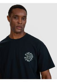 4f - 4F T-shirt oversize z nadrukiem męski - czarny XL. Okazja: na co dzień. Kolor: czarny. Materiał: dzianina, bawełna, jersey. Długość rękawa: krótki rękaw. Długość: krótkie. Wzór: nadruk. Styl: klasyczny, sportowy, casual