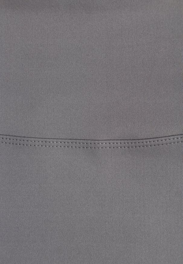 Born2be - Ciemnoszare Szorty Kolarki Elastyczne Ellisade. Okazja: na spacer, na co dzień. Stan: podwyższony. Kolor: szary. Styl: casual