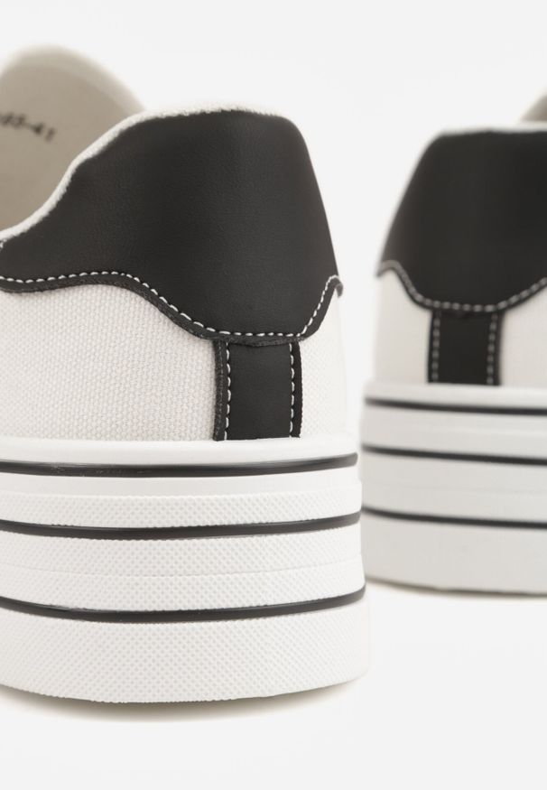 Born2be - Biało-Czarne Klasyczne Trampki na Grubej Podeszwie Araenes. Kolor: biały. Materiał: jeans. Szerokość cholewki: normalna. Wzór: gładki. Styl: klasyczny