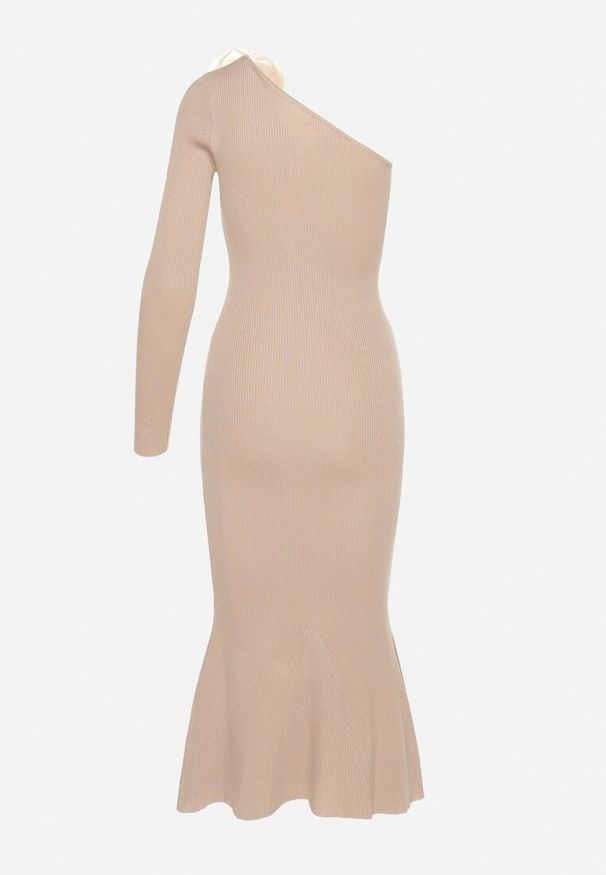 Born2be - Ciemnobeżowa Sukienka Asymetryczna z Naszywkami Kwiatowymi Koktajlowa Alissae. Kolor: beżowy. Długość rękawa: długi rękaw. Wzór: aplikacja, kwiaty. Typ sukienki: asymetryczne. Styl: wizytowy