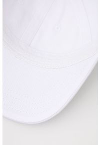 Levi's® - Levi's czapka bawełniana kolor biały z nadrukiem. Kolor: biały. Materiał: bawełna. Wzór: nadruk. Styl: biznesowy