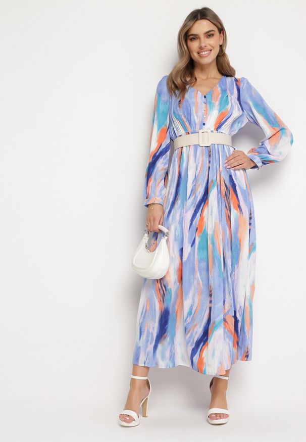 Born2be - Niebieska Sukienka Maxi z Gumką w Pasie w Abstrakcyjny Wzór Taniera. Kolor: niebieski. Długość: maxi