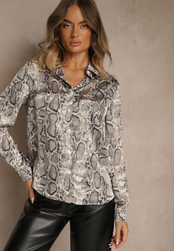 Renee - Szara Koszula Vices z Satynowej Tkaniny w Wężowy Print Resmina. Okazja: na spotkanie biznesowe, na co dzień. Kolor: szary. Materiał: satyna, tkanina. Długość rękawa: długi rękaw. Długość: długie. Wzór: nadruk. Styl: biznesowy, elegancki, casual, klasyczny